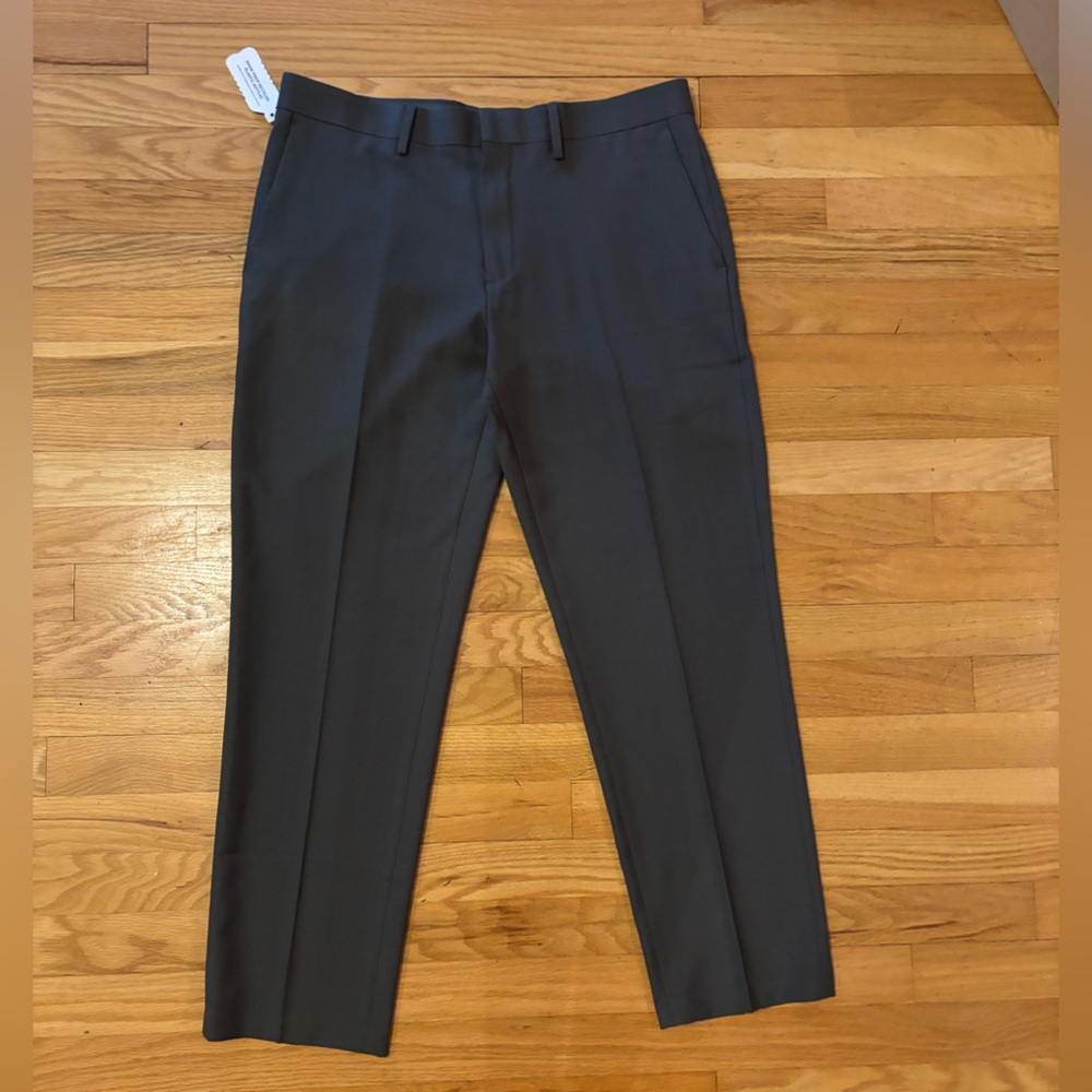 NWT Haggar Men’s Straight Fit Dark Gray Performance Trouser Dress Pants 34x29